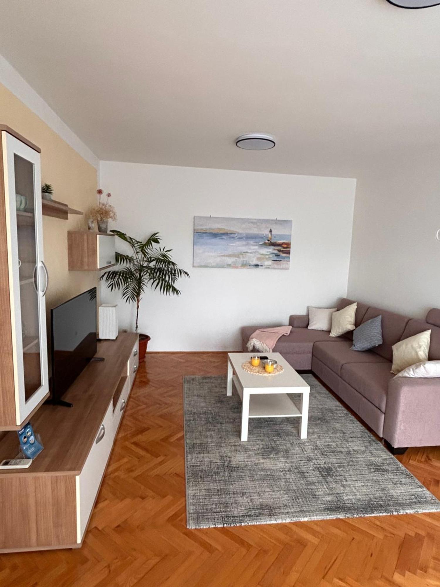 Apartments Marina Sveti Filip i Jakov Exterior foto