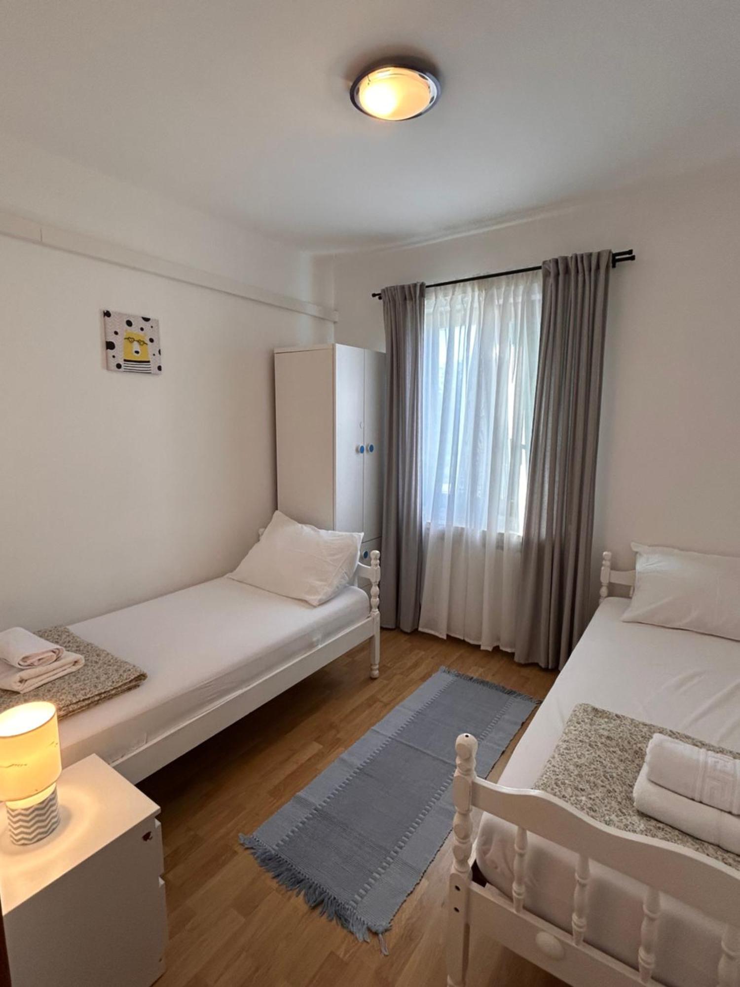Apartments Marina Sveti Filip i Jakov Exterior foto